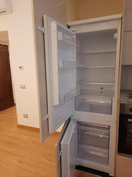 N&Ghomesweethome Raffaelloelegante Appartamento Ideale Casa Vacanze Affari Milan Bagian luar foto