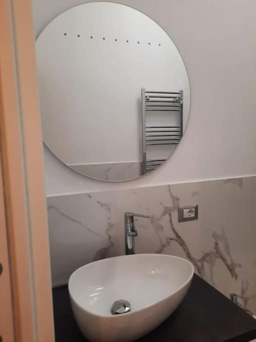 N&Ghomesweethome Raffaelloelegante Appartamento Ideale Casa Vacanze Affari Milan Bagian luar foto