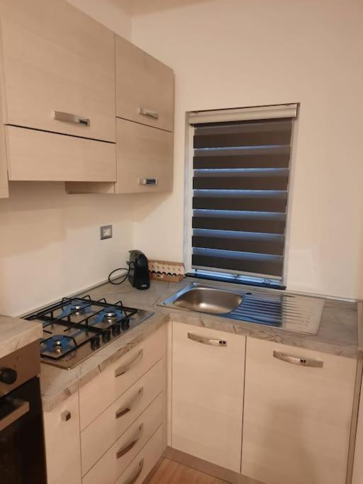 N&Ghomesweethome Raffaelloelegante Appartamento Ideale Casa Vacanze Affari Milan Bagian luar foto