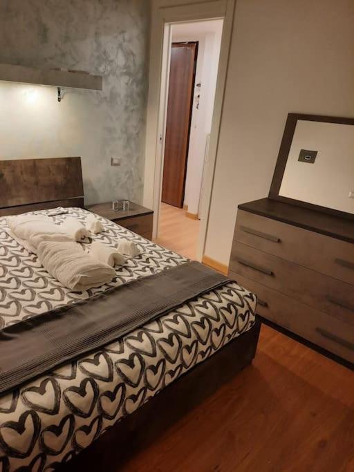 N&Ghomesweethome Raffaelloelegante Appartamento Ideale Casa Vacanze Affari Milan Bagian luar foto